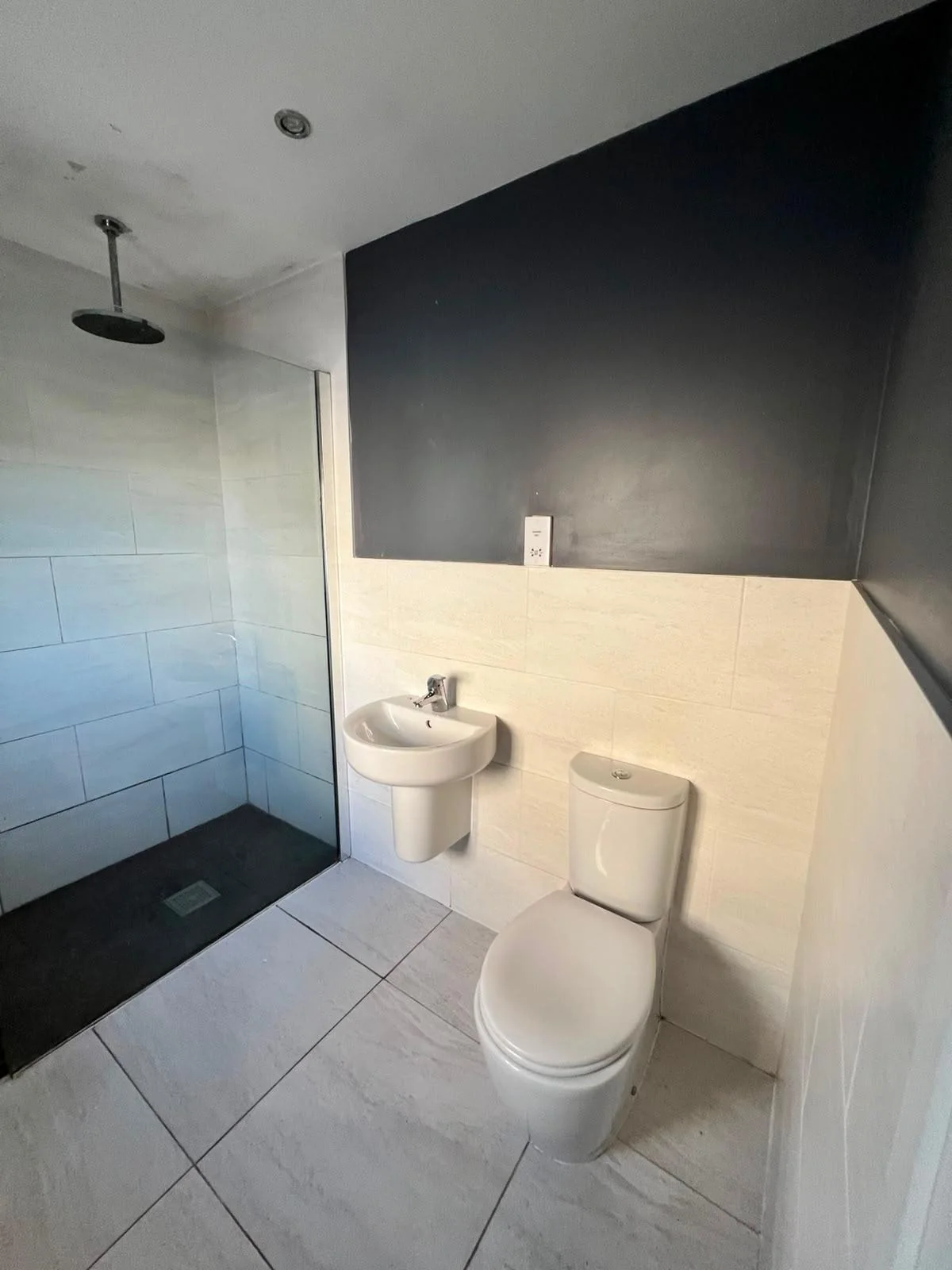 AGUK bathroom before renovation, project 6