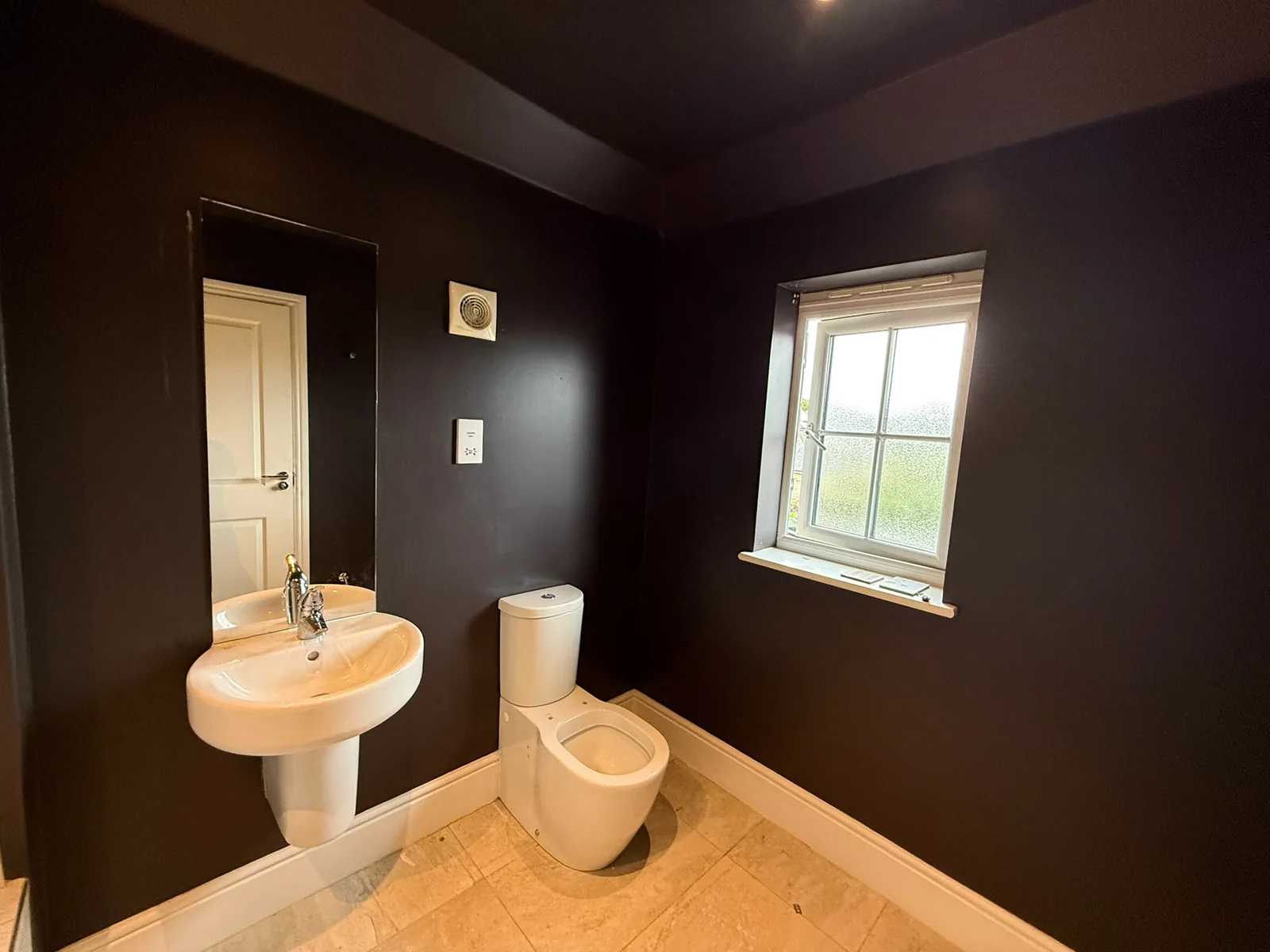 AGUK bathroom before renovation, project 7