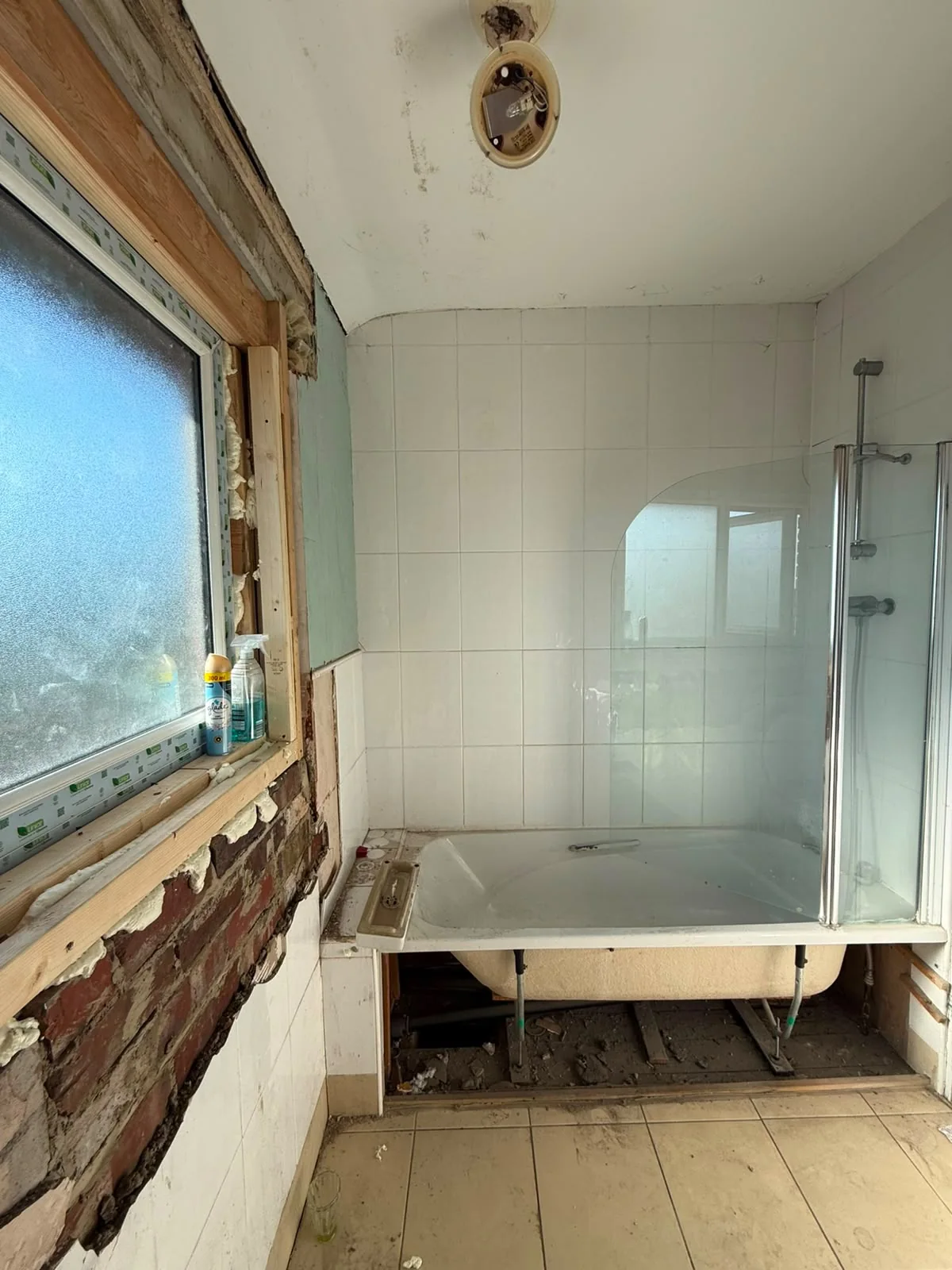 AGUK bathroom before renovation, project 17