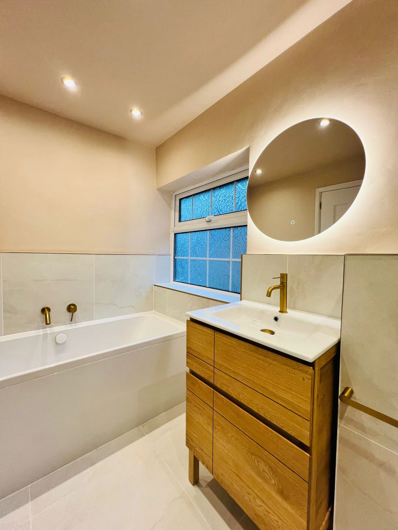 A modern family bathroom.