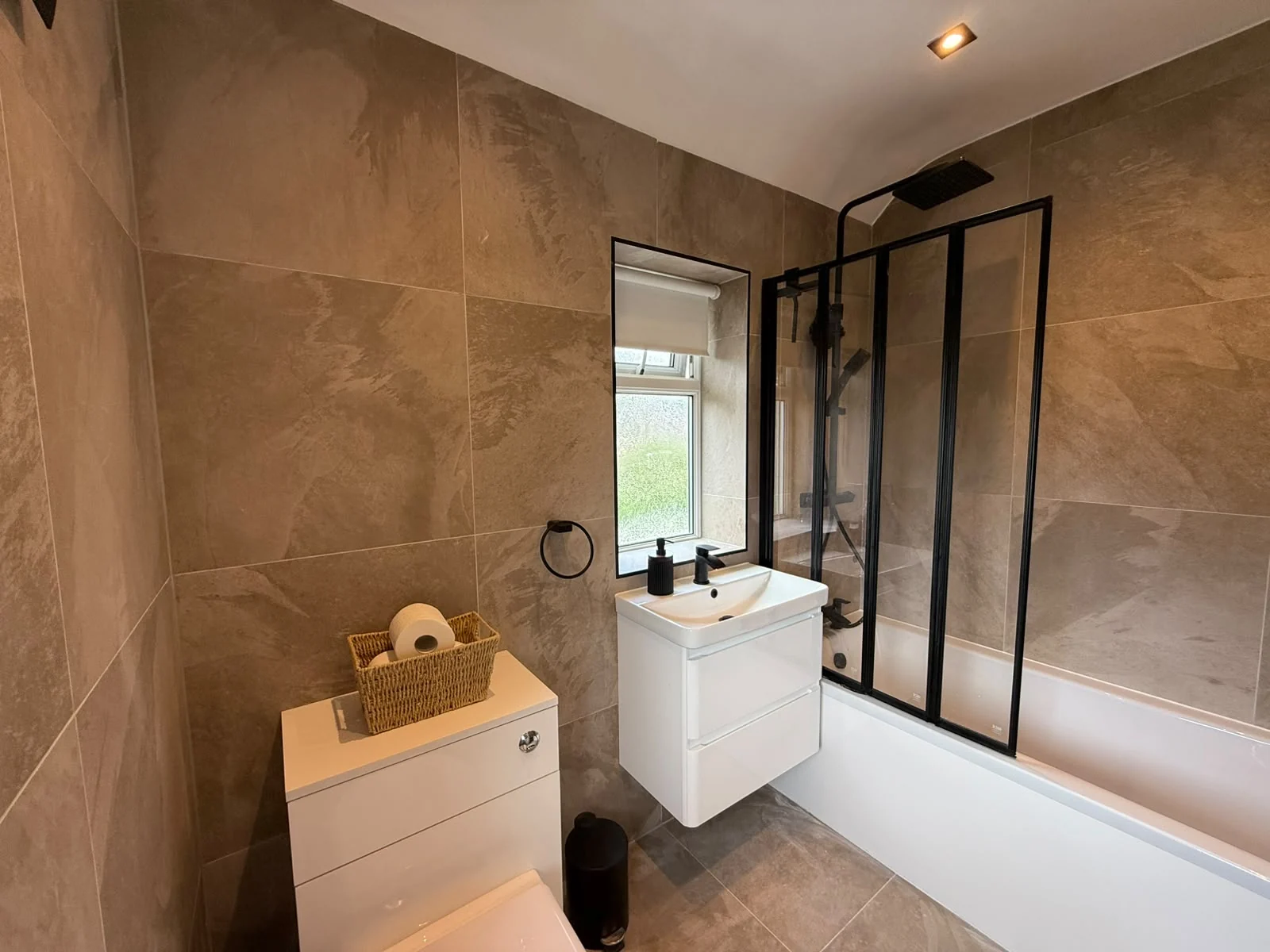 A stylish family bathroom renovation.